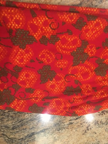 Lularoe TC Tall & Curvy Leggings Solid Red & Green Fall Pumpkin 🎃 Halloween HTF - Picture 3 of 4