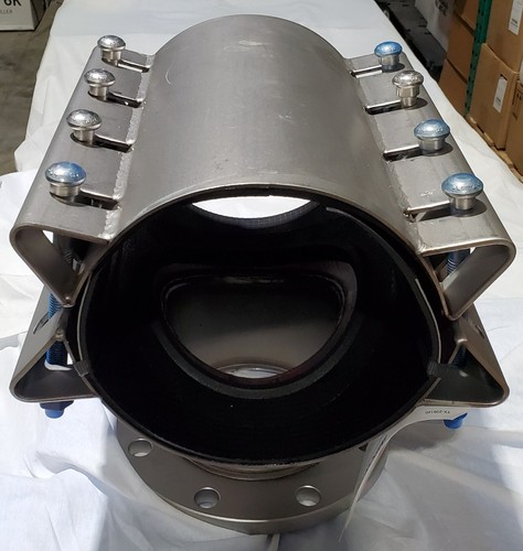 Smith-Blair Stainless Steel Tapping Sleeve O.D. Range 9.2" to 9.6" - 6" Outlet - Picture 4 of 7