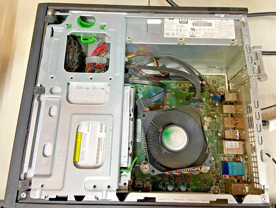 HP ProDesk 400 G3 SFF - i3-6100 - 4GB RAM - 256GB SSD - POWER CABLE (OFFERS OK) - Image 4 of 4