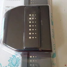 EK Success Infinite Dots Edger Punch 54-40033 - NEW