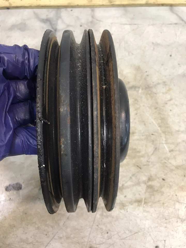 96 OMC Volvo Penta 5.0 L 302 V8 Ford Marine Engine 3 groove water pump pulley - Image 3 of 4