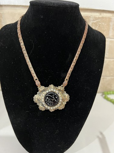 VNTG 1940’s KARU FIFTH AVENUE VICTORIAN CARVED FLORAL BLACK ONYX BRASS NECKLACE - Picture 10 of 10
