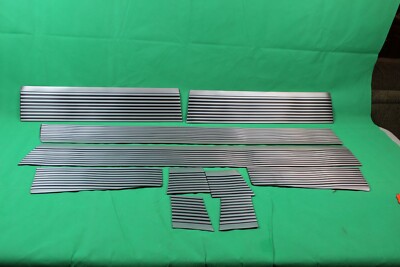 GENUINE GM ACCESSORY Lower Body Side Molding 91-92 ST105 S-10 Blazer 12343043