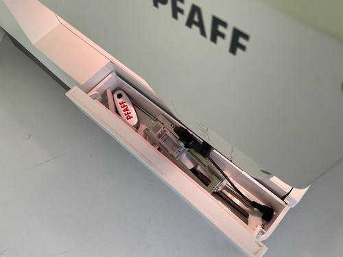PFAFF CREATIVE VISION Näh/Stickmaschine - Bild 5 von 14