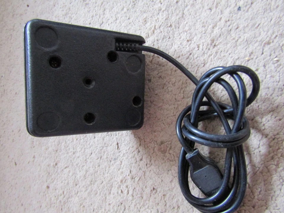 Atari 2600 Original Vintage Controller - Image 2 of 2