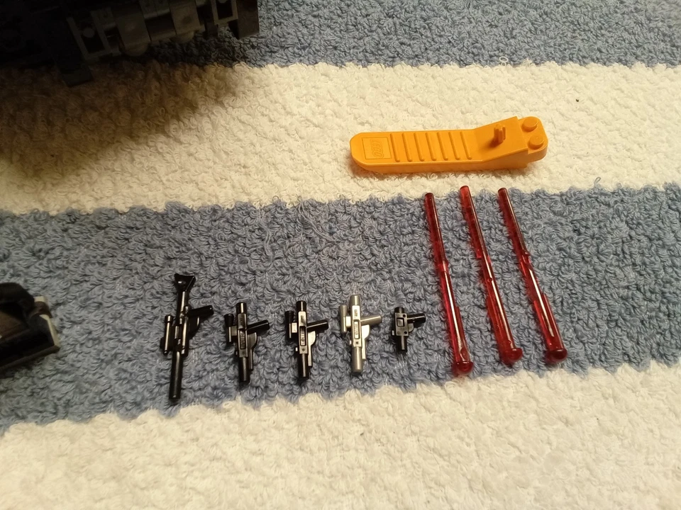 LEGO Star Wars: Krennic's Imperial Shuttle (75156) Falta K-2 So Foto 2 de 4