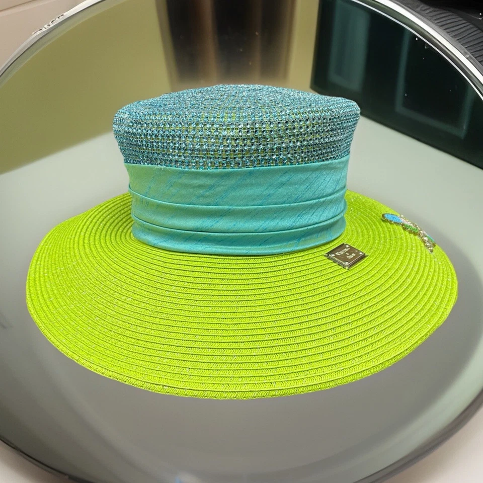 SOMBRERO DERBY IGLESIA/DERBY DISEÑADOR WHITTALL AND SHON DE COLECCIÓN Lentejuelas y Mariposa Coloridas Foto 3 de 4