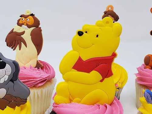 Winnie the Pooh Birthday Cupcake Cake Party Favor Set Featuring Owl BRAND NEW - Picture 3 of 9