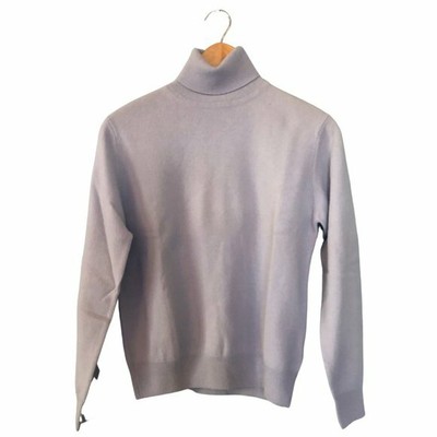 light gray turtleneck sweater