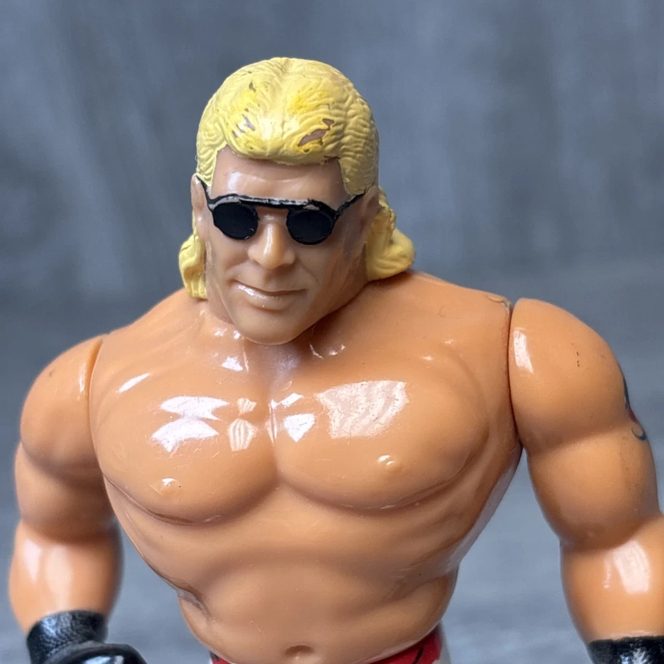 Figura de acción de lucha libre Hasbro Shawn Michaels Serie 7 1993 WWE Light Wear Foto 3 de 4