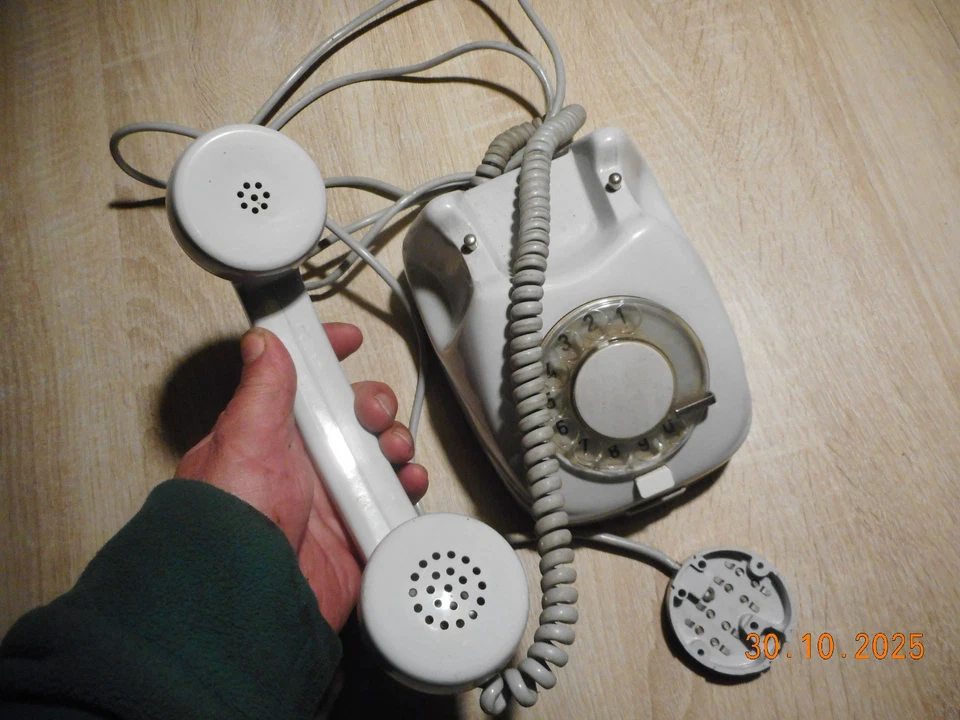 DDR  Tesla Wahlscheibentelefon Telefon Volkspolizei Rotes Kreuz 1969 NVA - Bild 4 von 4