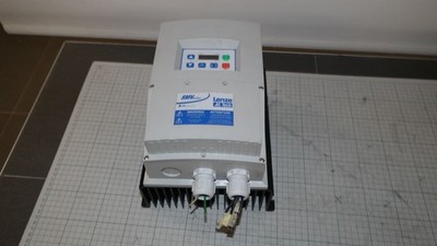 LENZE ESV402N04TFC SMVector INVERTER READ !! SV402N04TFCXX1C42