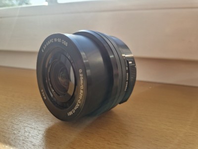 Sony E PZ 16-50mm F3.5-5.6 OSS Zoomobjektiv (SELP1650)
