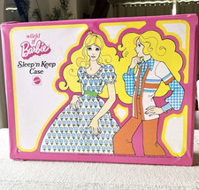 Vintage 1974 Mattel World of Barbie Sleep  N Keep Case Fold-Out Bedroom Case