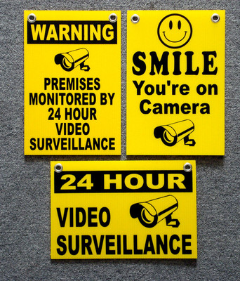 Metallschild "Smile You're On Camera" - 25,4x17,8 Cm, Aluminium, Wetterfest, Vorgebohrt