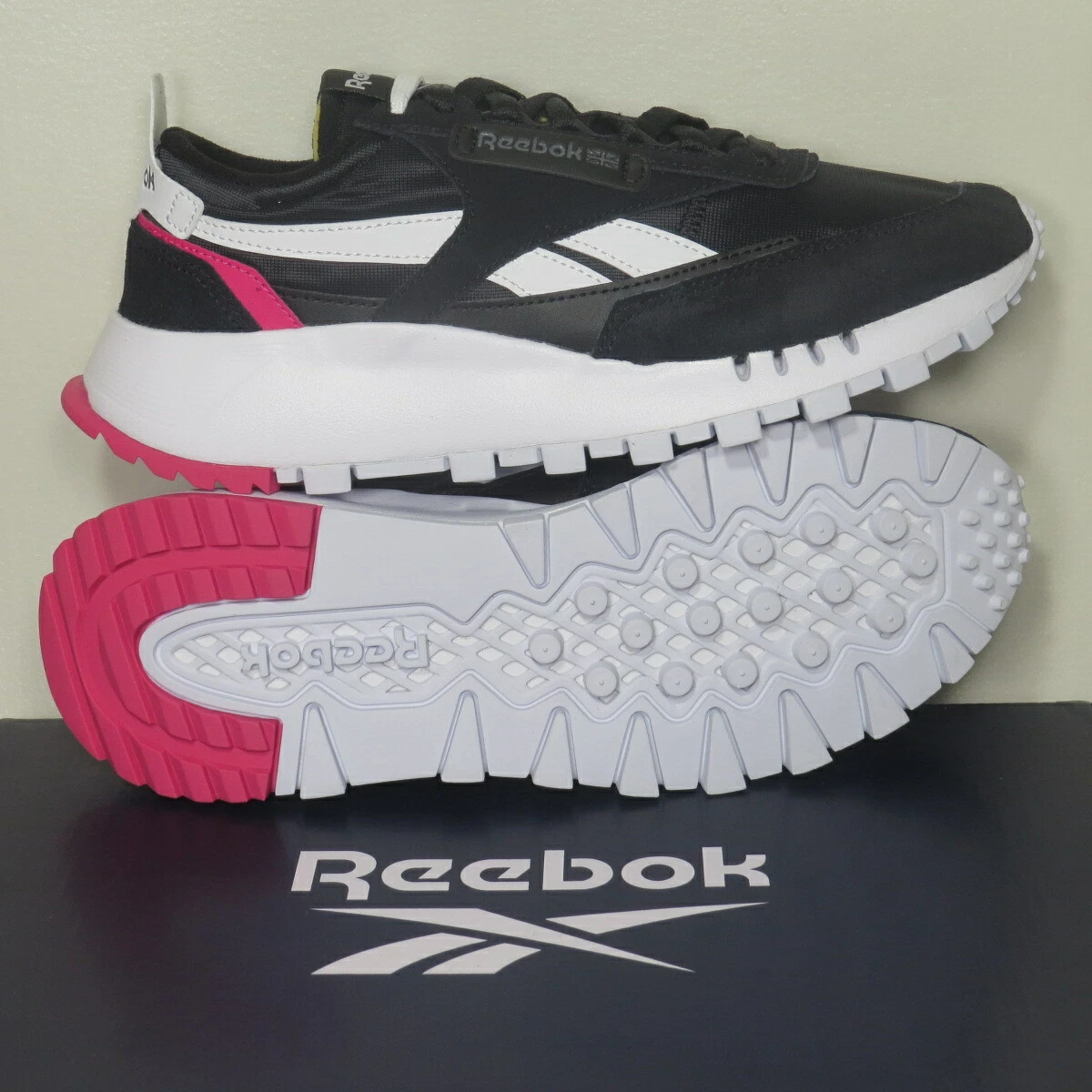 Reebok classic best sale true to size