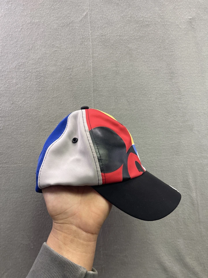 Gorra de béisbol ajustable colorida juvenil Mickey Mouse 2021 de los parques de Disney Foto 3 de 4
