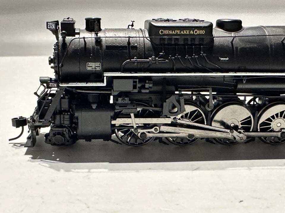 Proto 2000 Steam Collection Item 30011 C&O #2724 USRA 2-8-4 Steam Loco - Image 4 of 4