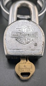 Harley Davidson Limited Edition Padlock Master Lock #220 with Key Vintage Chrome