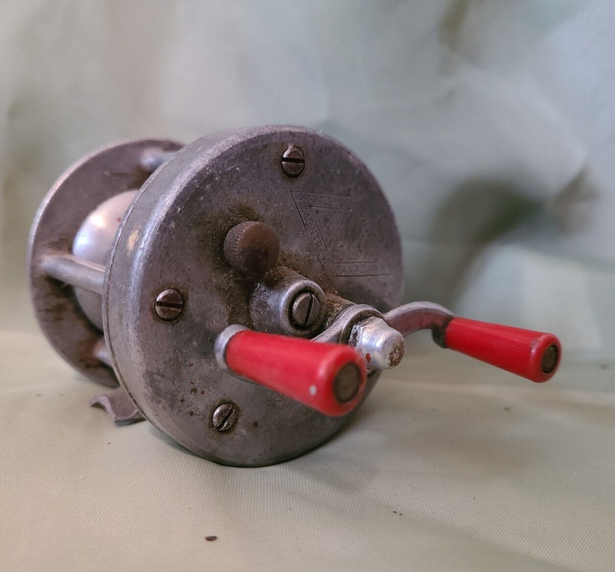 VINTAGE FISHING REELS VINTAGE FISHING REELS