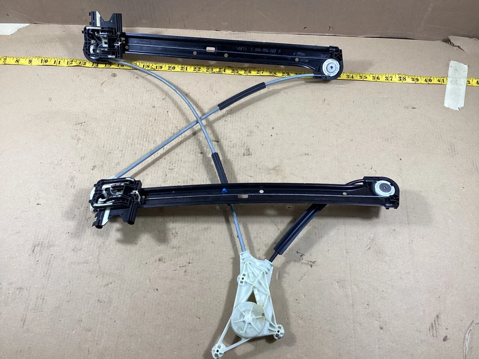 Audi A3 S3 2015-2020 puerta delantera izquierda regulador ventana 8V4837461 OEM. Foto 4 de 4