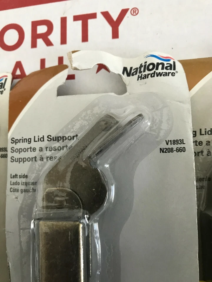 NUEVO LOTE DE 5 paquetes National Hardware N208-660 soporte tapa resorte izquierda latón antiguo Foto 2 de 2