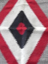 ANTIQUE / VINTAGE NAVAJO INDIAN GANADO DAZZLER RUG - NICE SIZE + DESIGN !