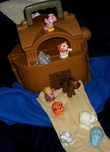 noah's ark plastic toy