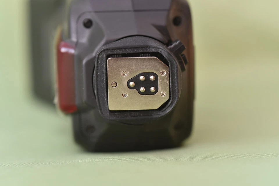 【Nice】Phottix Mitros+ TTL Transceiver Flash for Canon - Perfect Working Order - Image 2 of 4