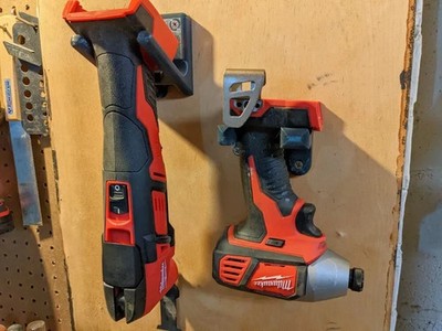 Milwaukee M18 Schleifhalterung - sicherer Wandhalter für M18 Akku-Winkelschleifer