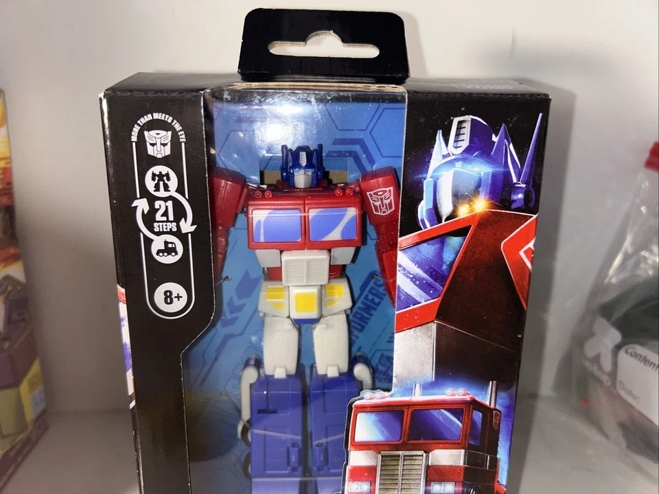 Transformers Age of the Primes series Deluxe Class Optimus Prime IN-HAND Sealed - Image 3 of 4