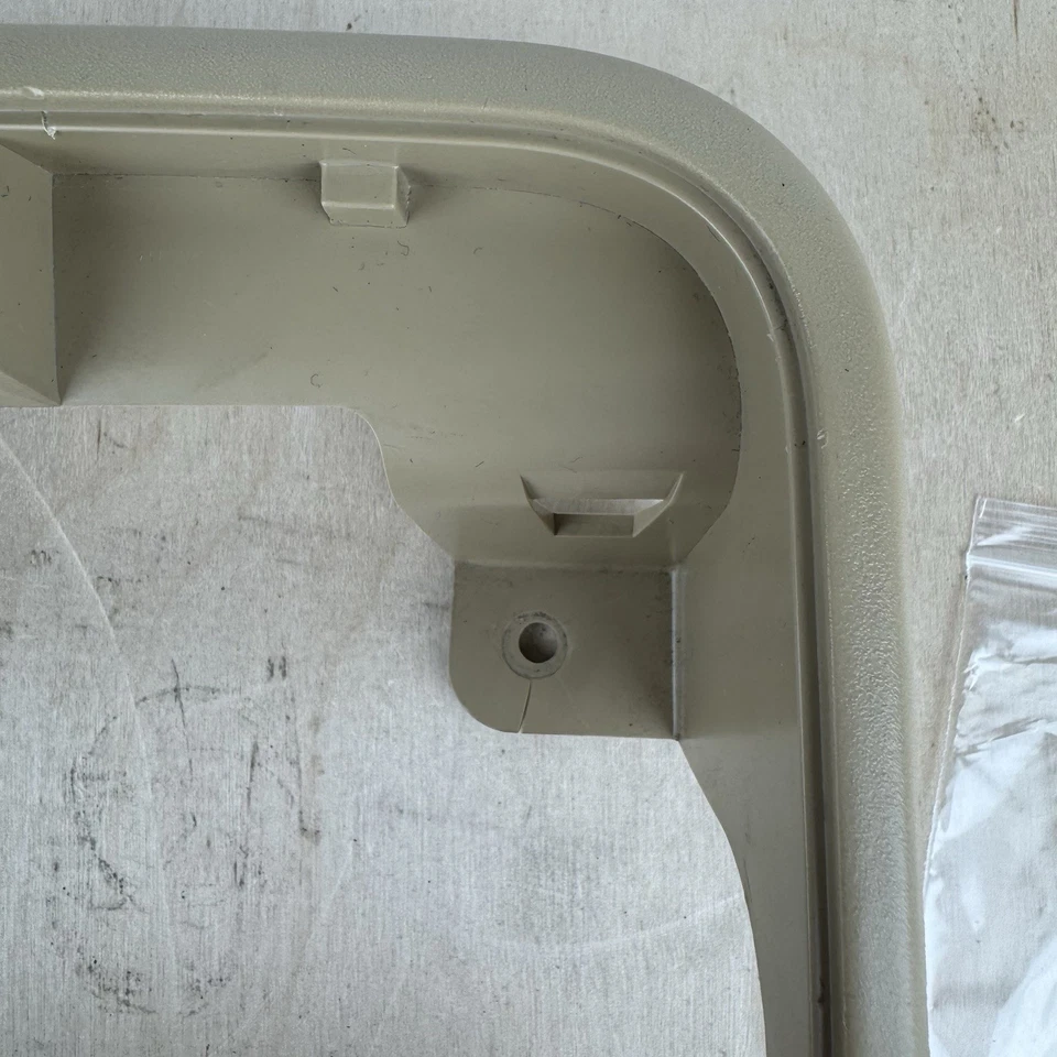 2004-2008 Acura TL Front Overhead Dome Light Map Light Trim Bezel OEM TL850072 - Image 4 of 4