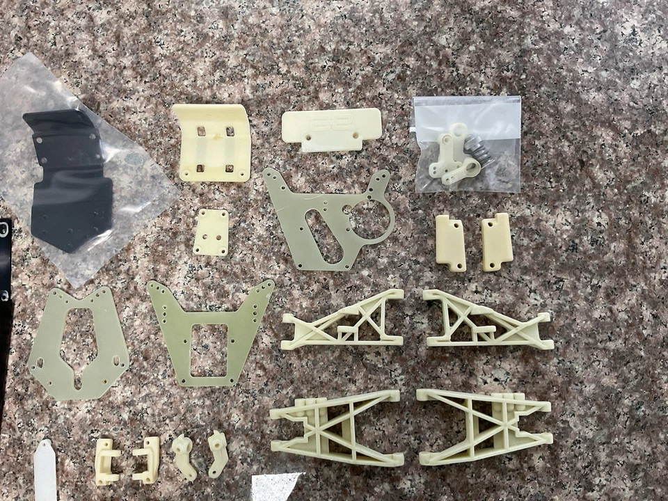 Vintage Associated RC10 GT Nitro Parts Lot RC10GT MIP stinger Shocks Misc - Image 3 of 4