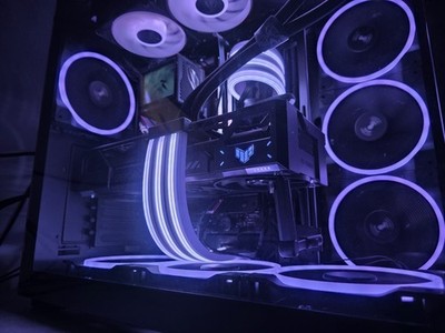 High-end Gaming PC- Liebevollzusammengestellt / Premium