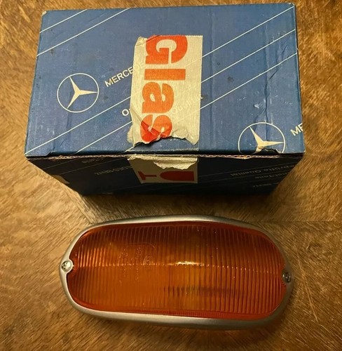 Rare Nos Genuine Mercedes Benz Vintage Truck Front Turn Signal Lens A0015441890 - Picture 2 of 8