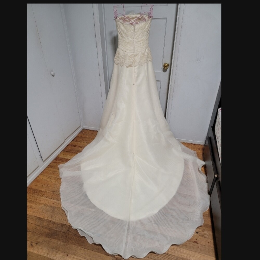 Picture 1 of 11