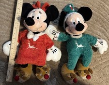 Disney Store Exclusive Mickey Minnie Christmas Plush set Reindeer PJs EUC