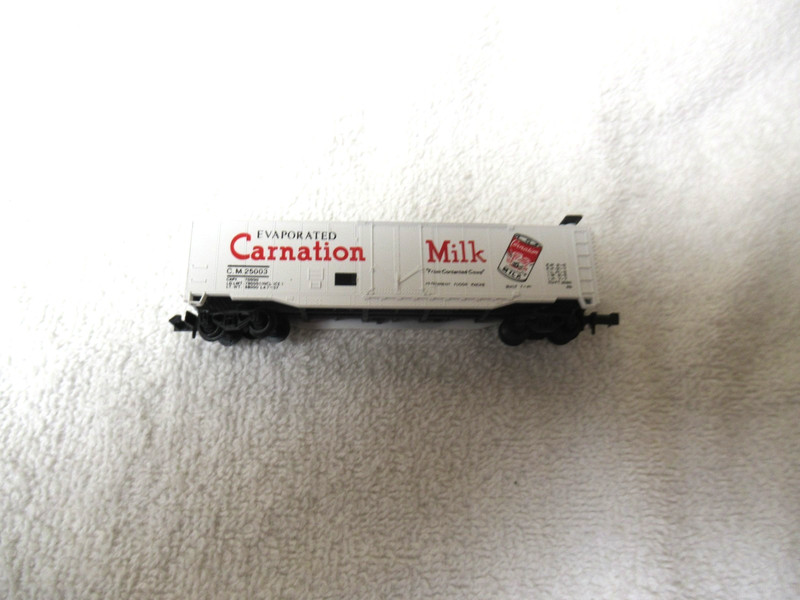 N SCALE CARNATION EVAPORATED MILK CM 25003 REFER