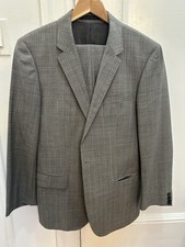 Hugo Boss Huge/Genius Grey Plaid Suit - Men s Size 38R - MINT