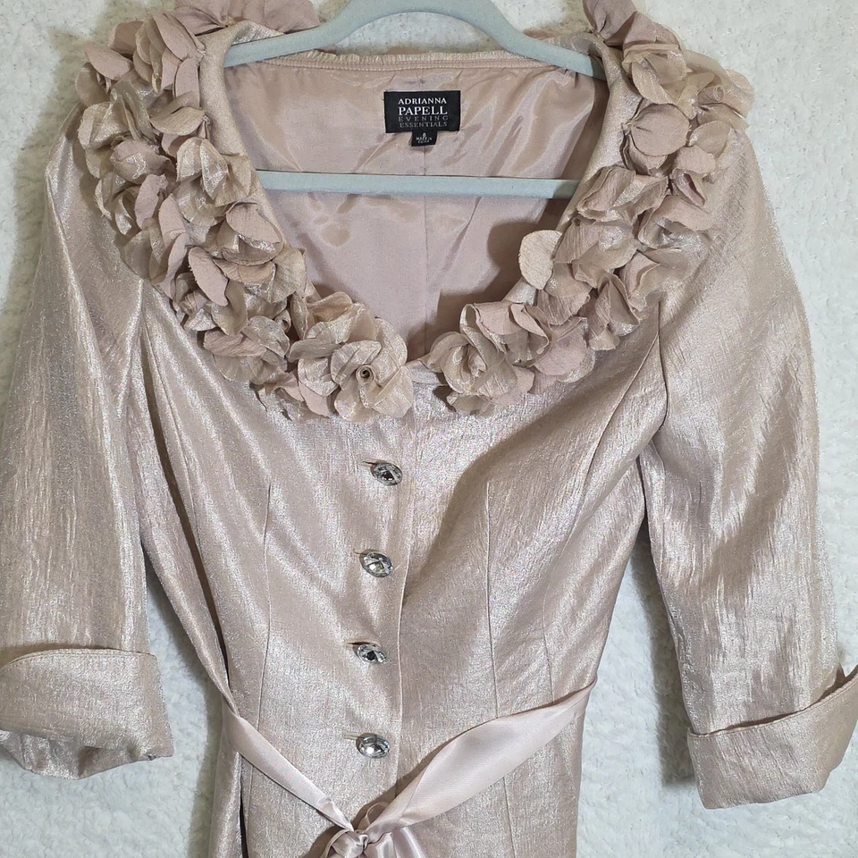 Chaqueta Top Adrianna Papell Evening Essentials Beige Tostado Pétalo Volantes Bling Talla 8 Foto 2 de 4