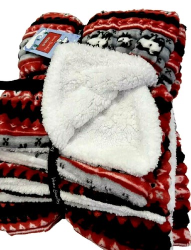 Vera Bradley Peanuts Snoopy Blanket Throw 72X50 Sherpa Red Ski Slope Fair Isle - Picture 3 of 3
