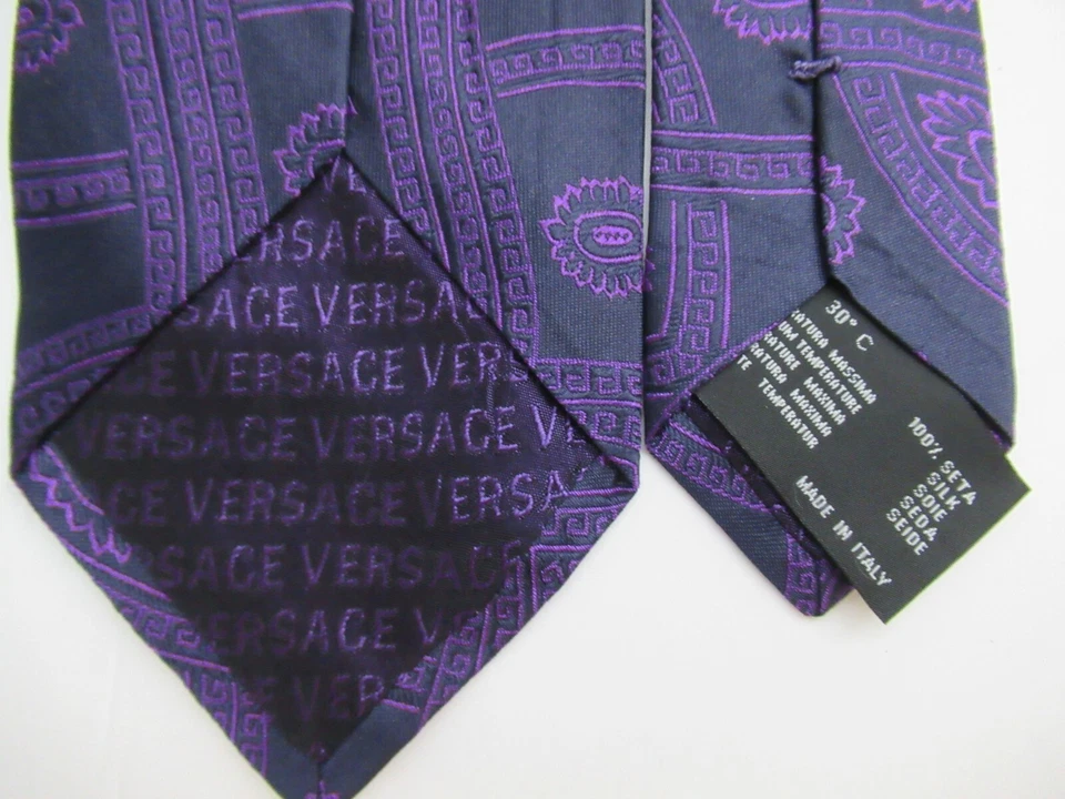 Corbata de seda ajustada Versace para hombre púrpura cachemira cabeza de medusa seda 61 "X 3" X-larga Foto 4 de 4