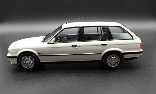 BMW 325i Touring 1992 weiß Norev im Maßstab 1:18 Limitiert auf 1.000 Stück NEU - Picture 8 of 11