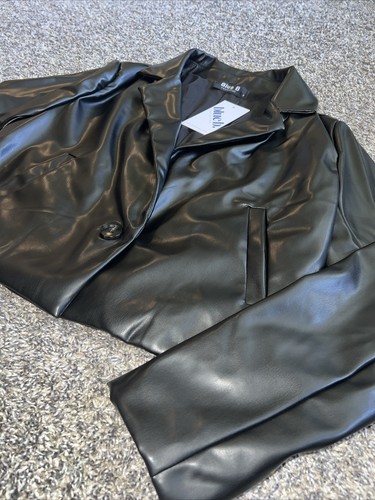 NWT Blue B Collection Black Shiny Blazer Cropped Jacket Button Women’s Size S - Picture 3 of 7