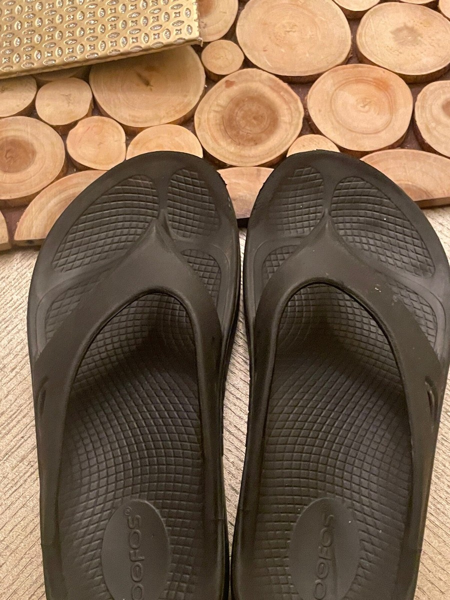 OOFOS Black Men\'s Recovery Foam Flip Flops size 7 Oofos Ooriginal Sandals Men 13 Black Thong Flip Flop  main image 4