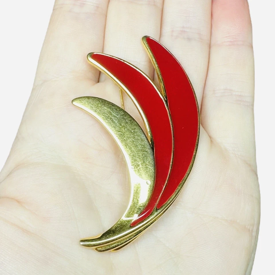 Broche prendedor vintage firmado Monet años 80’s 90’s tono dorado esmalte rojo abanico de palma 2,5” Foto 4 de 4