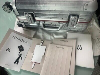 RIMOWA Original Cabin Moon 35L W40×H55×D23cm ED750 RIMOWA Original Cabin Moon 35L W40×H55×D23cm ED750
