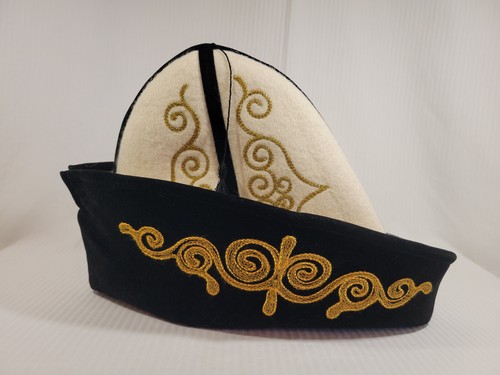 Cappello feltro nazionale Kirghizistan Kalpak nero crema oro ricamo Asia centrale nuovo - Foto 3 di 9