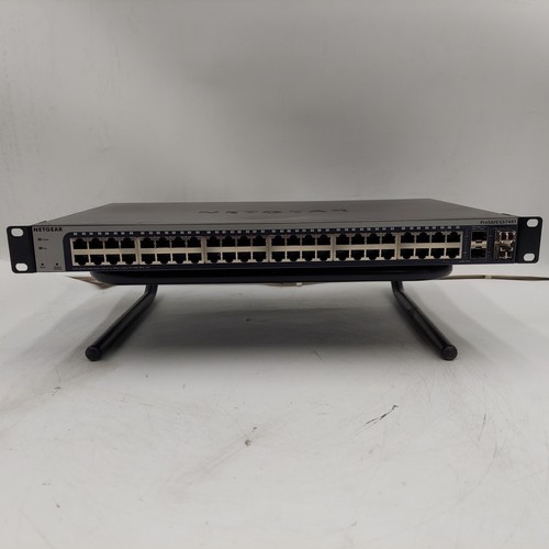 NETGEAR PROSAFE GS748T v4h2 48-PORT GIGABIT SMART SWITCH GS748T-v4h2 - Picture 2 of 8