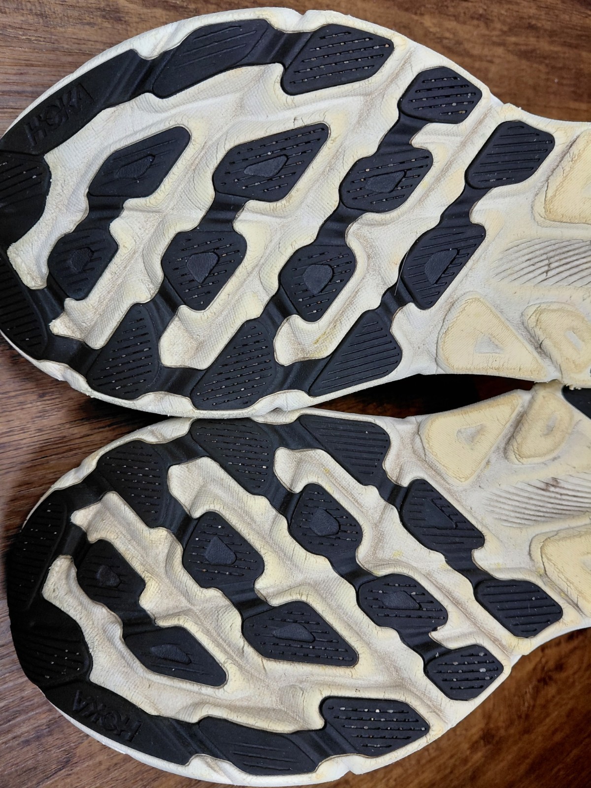 Hoka One One HOKA Clifton 9 Black Rose Gold Women Size 9B  thumbnail 14